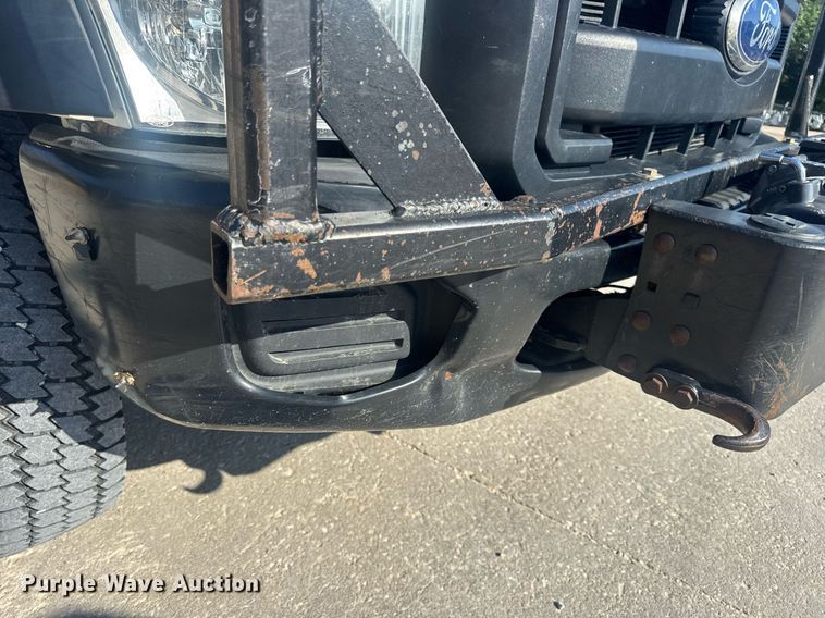 image for item EN4641 2011 Ford F550 XL bucket truck