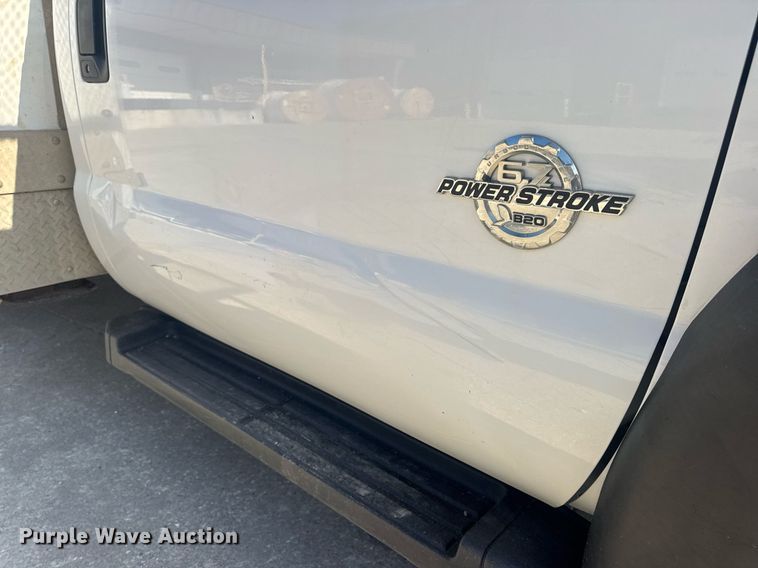 image for item EN4641 2011 Ford F550 XL bucket truck