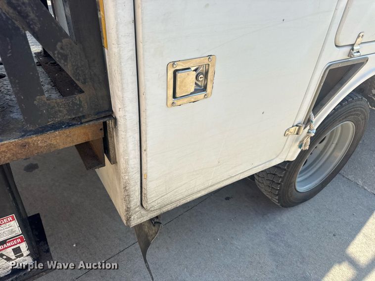 image for item EN4641 2011 Ford F550 XL bucket truck