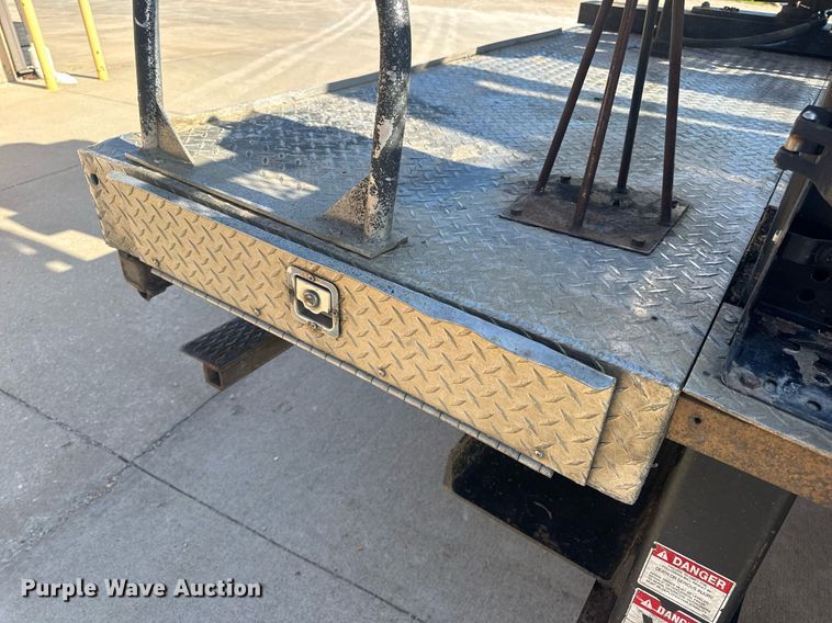 image for item EN4641 2011 Ford F550 XL bucket truck