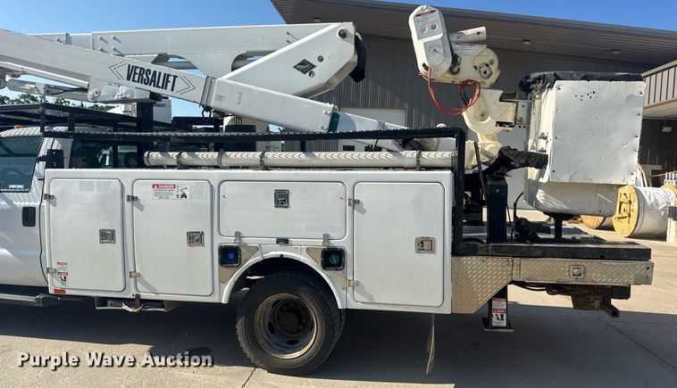 image for item EN4641 2011 Ford F550 XL bucket truck