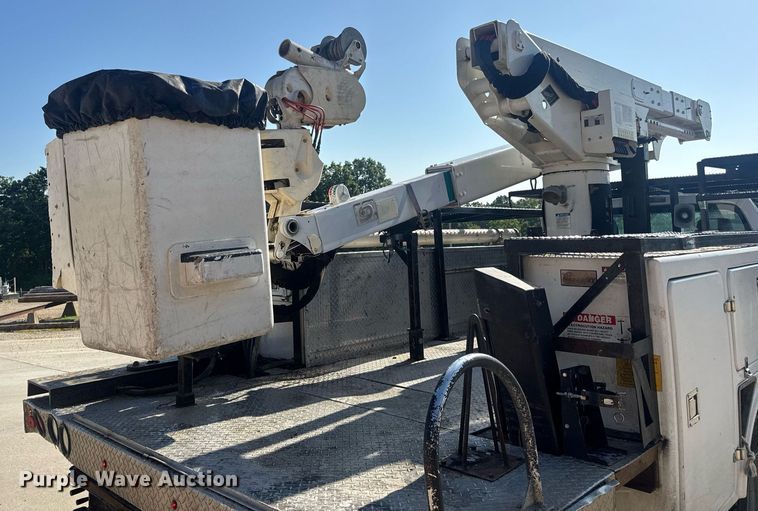 image for item EN4641 2011 Ford F550 XL bucket truck
