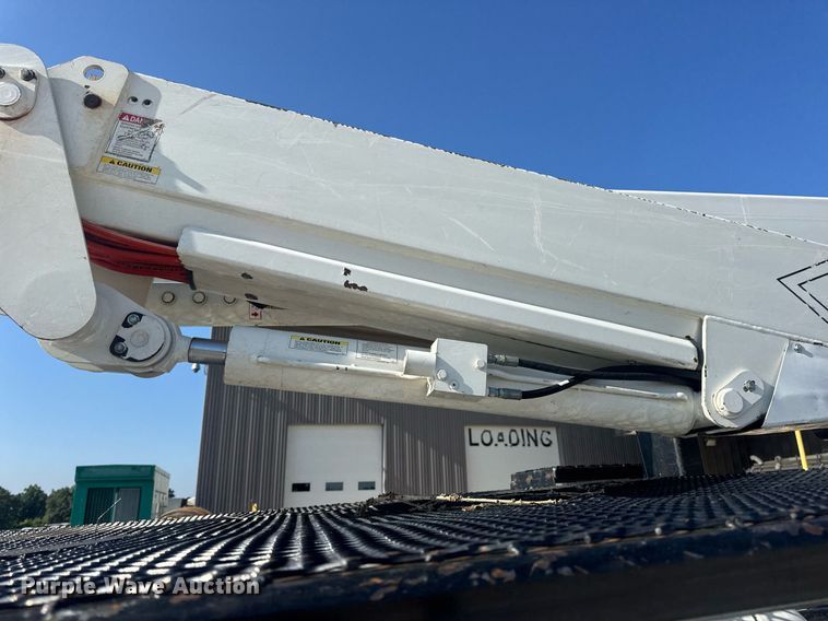 image for item EN4641 2011 Ford F550 XL bucket truck