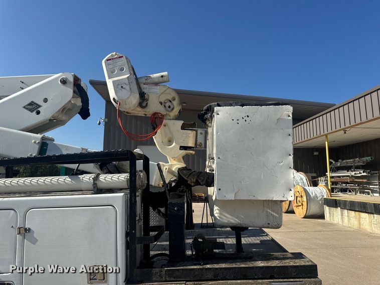 image for item EN4641 2011 Ford F550 XL bucket truck