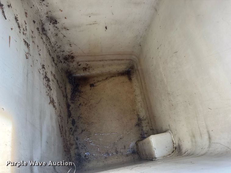 image for item EN4641 2011 Ford F550 XL bucket truck