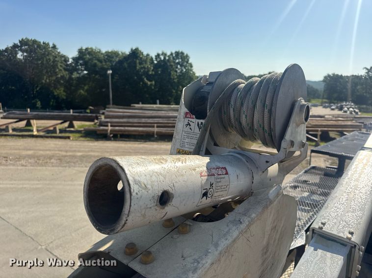 image for item EN4641 2011 Ford F550 XL bucket truck