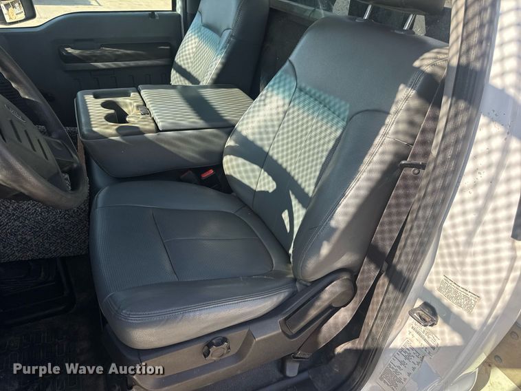 image for item EN4641 2011 Ford F550 XL bucket truck