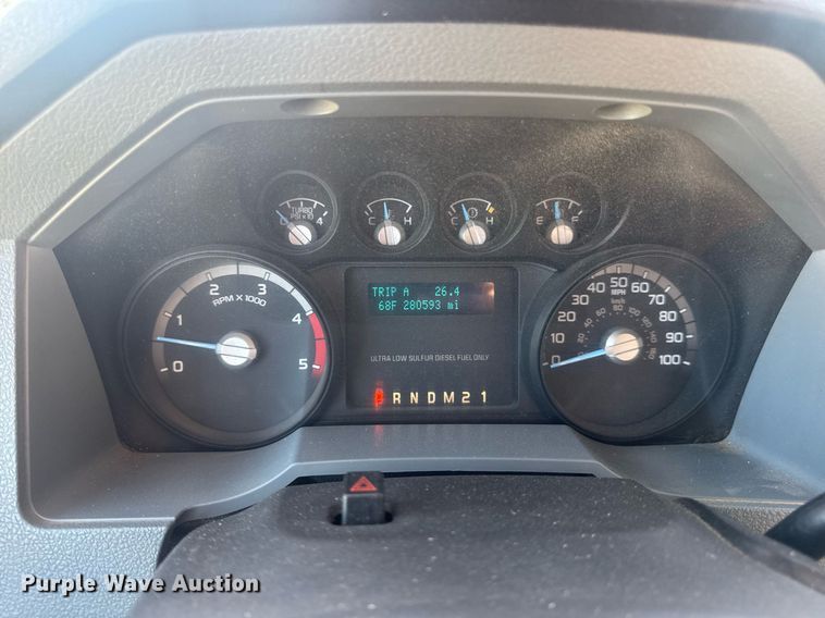 image for item EN4641 2011 Ford F550 XL bucket truck