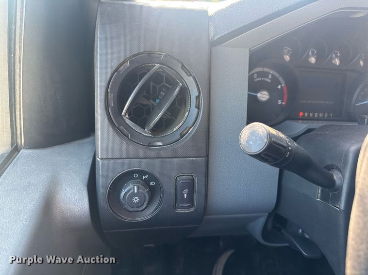 image for item EN4641 2011 Ford F550 XL bucket truck