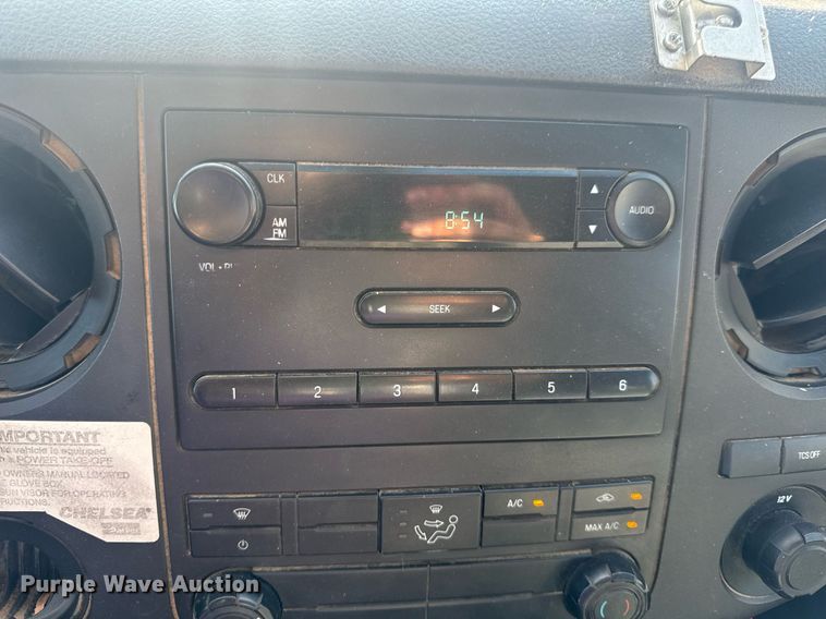 image for item EN4641 2011 Ford F550 XL bucket truck