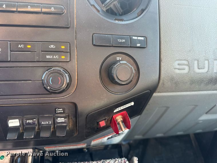 image for item EN4641 2011 Ford F550 XL bucket truck