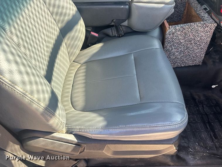 image for item EN4641 2011 Ford F550 XL bucket truck