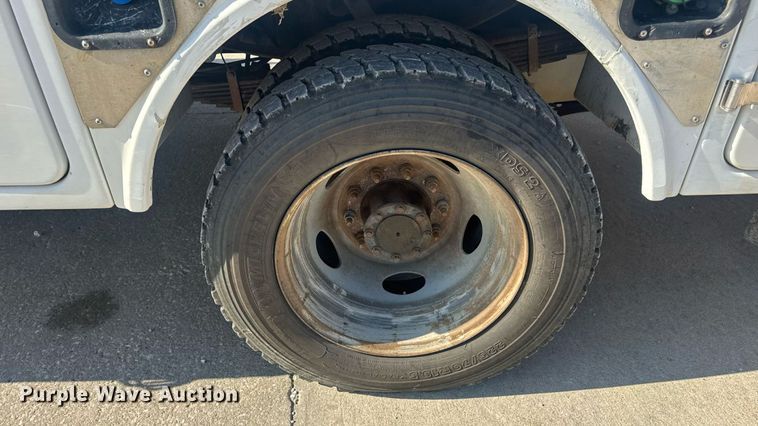 image for item EN4641 2011 Ford F550 XL bucket truck