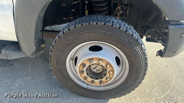 image for item EN4641 2011 Ford F550 XL bucket truck