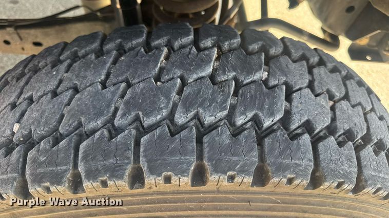 image for item EN4641 2011 Ford F550 XL bucket truck