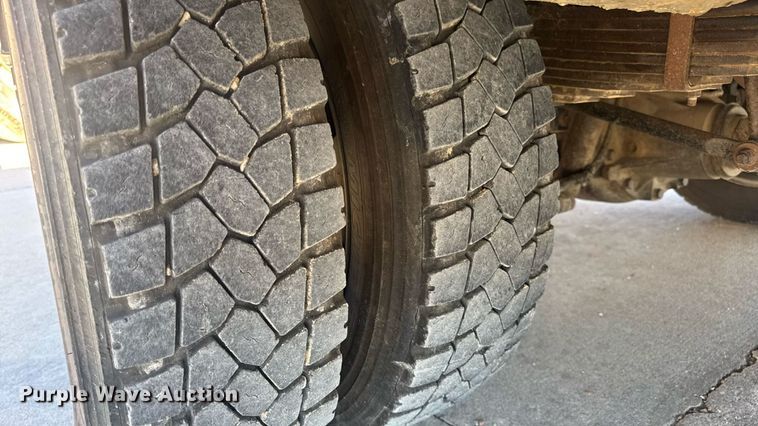 image for item EN4641 2011 Ford F550 XL bucket truck