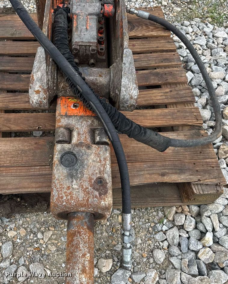 image for item EN4669 NPK GH-4 breaker