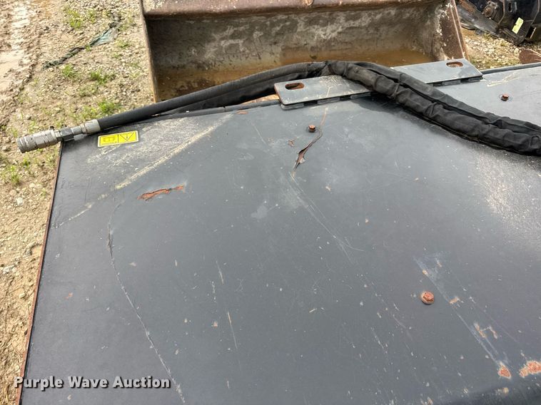 image for item EN4671 Caterpillar BU118 skid steer sweeper