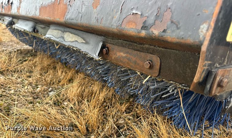 image for item EN4671 Caterpillar BU118 skid steer sweeper