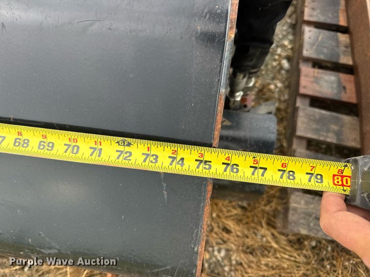 image for item EN4671 Caterpillar BU118 skid steer sweeper