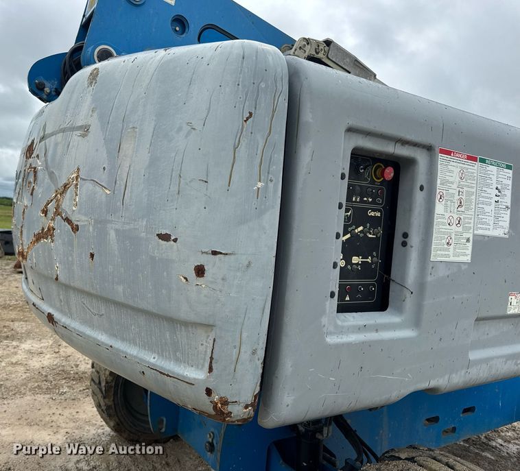 image for item EN4676 2013 Genie S-65 boom lift