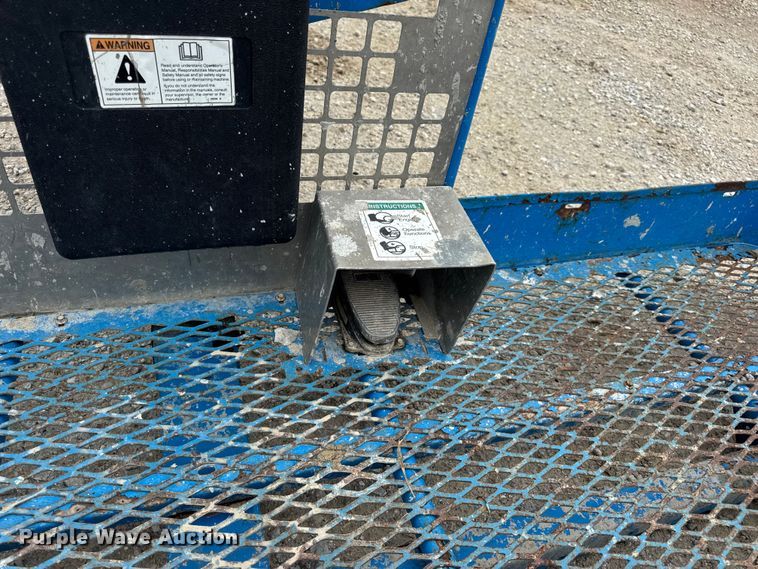 image for item EN4676 2013 Genie S-65 boom lift