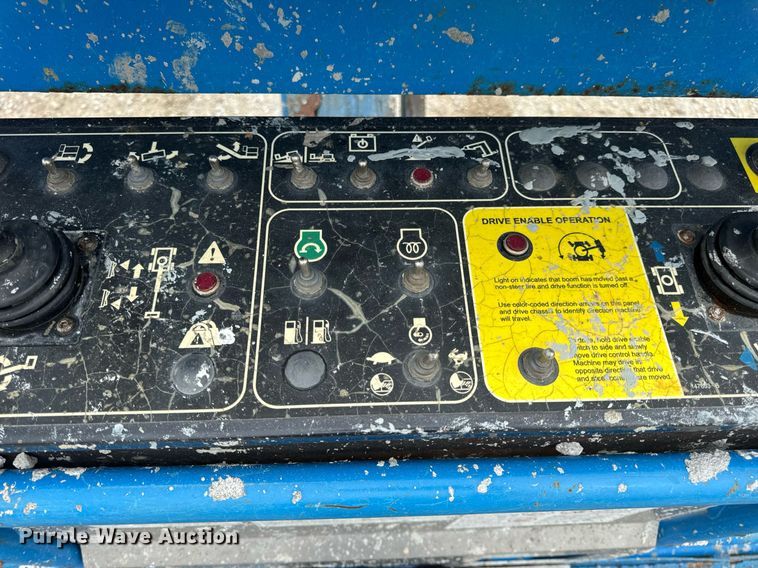 image for item EN4676 2013 Genie S-65 boom lift