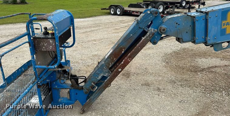 image for item EN4676 2013 Genie S-65 boom lift
