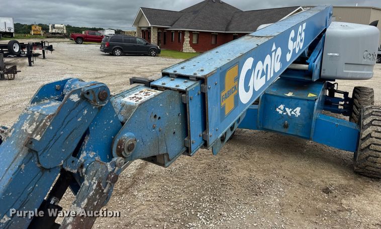 image for item EN4676 2013 Genie S-65 boom lift