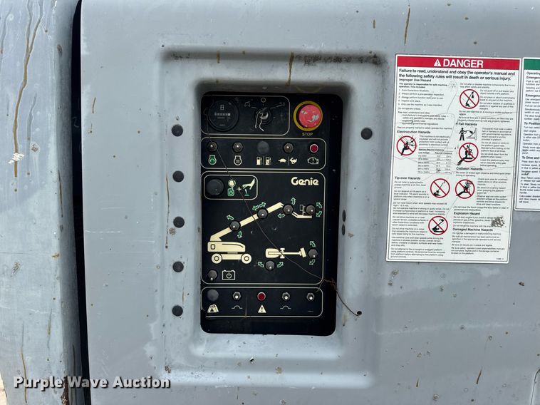 image for item EN4676 2013 Genie S-65 boom lift