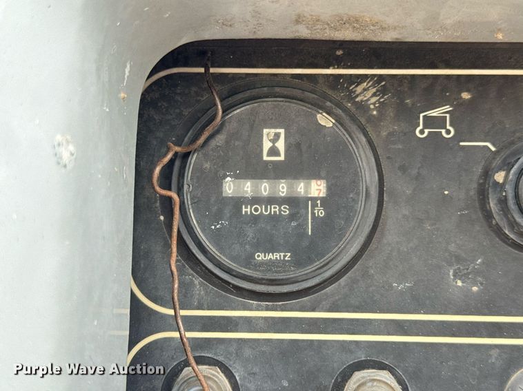 image for item EN4676 2013 Genie S-65 boom lift