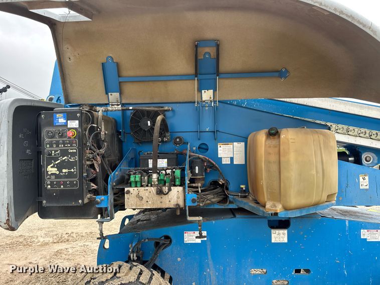 image for item EN4676 2013 Genie S-65 boom lift