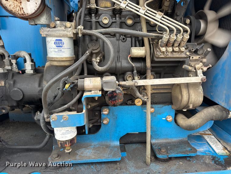 image for item EN4676 2013 Genie S-65 boom lift