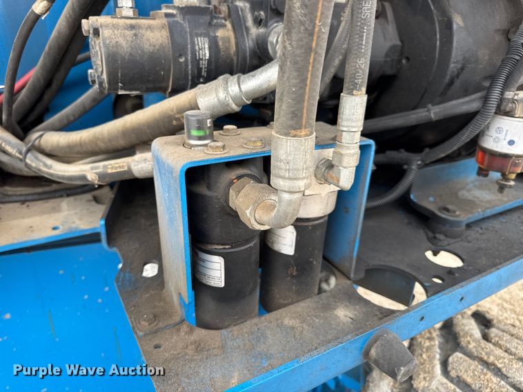 image for item EN4676 2013 Genie S-65 boom lift