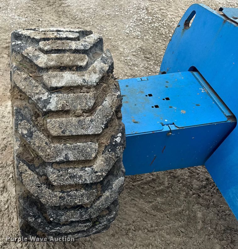 image for item EN4676 2013 Genie S-65 boom lift