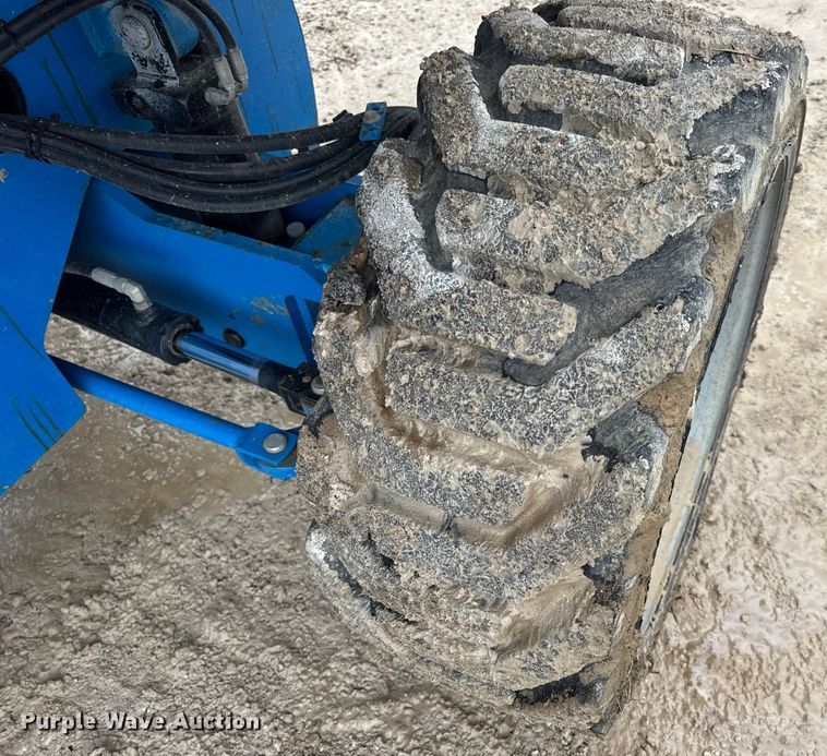 image for item EN4676 2013 Genie S-65 boom lift