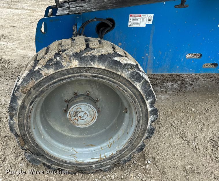 image for item EN4676 2013 Genie S-65 boom lift