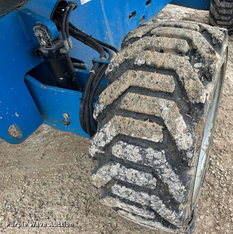 image for item EN4676 2013 Genie S-65 boom lift