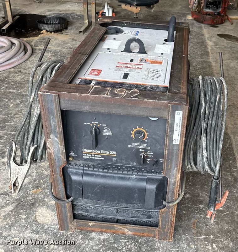 image for item EN4677 Hobart Champion Elite 225 welder/generator
