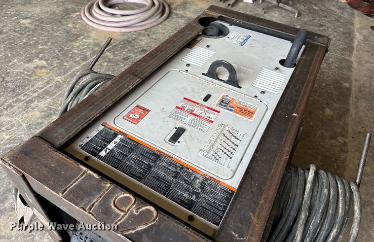 image for item EN4677 Hobart Champion Elite 225 welder/generator