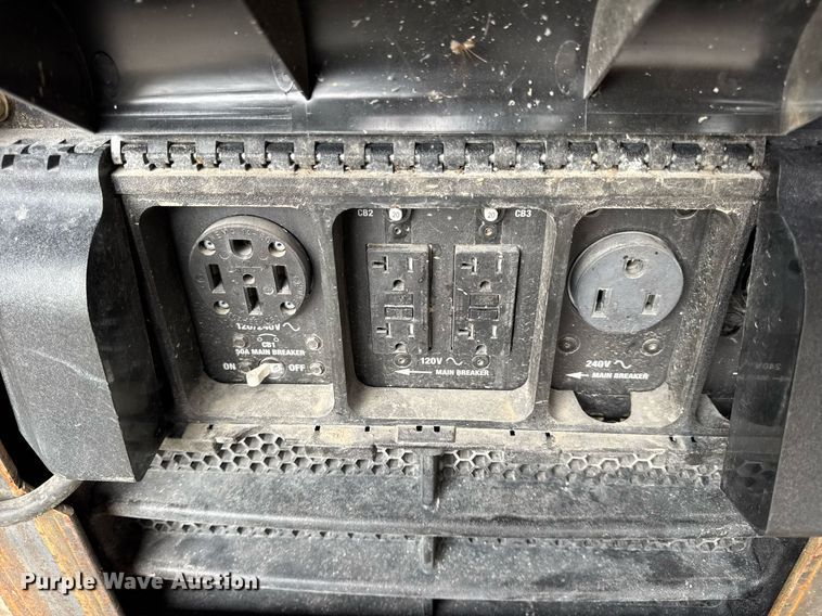 image for item EN4677 Hobart Champion Elite 225 welder/generator