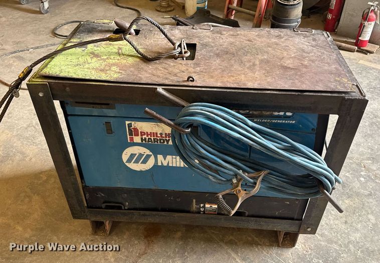image for item EN4678 Miller Bobcat 225 welder/generator