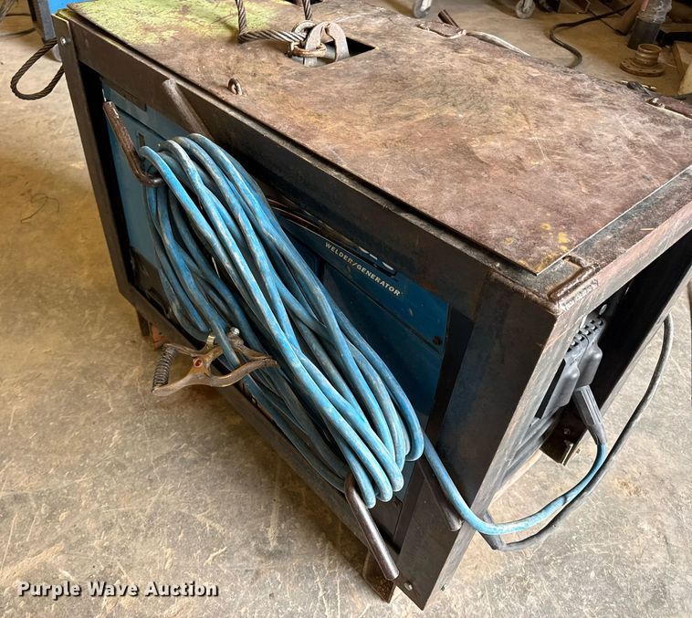 image for item EN4678 Miller Bobcat 225 welder/generator