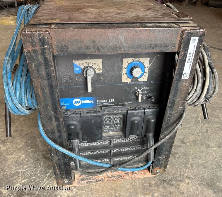 image for item EN4678 Miller Bobcat 225 welder/generator
