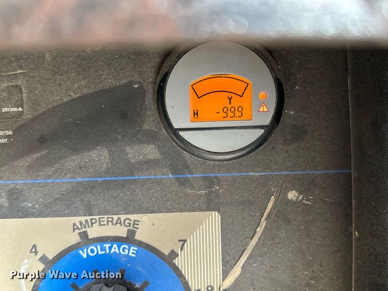 image for item EN4678 Miller Bobcat 225 welder/generator