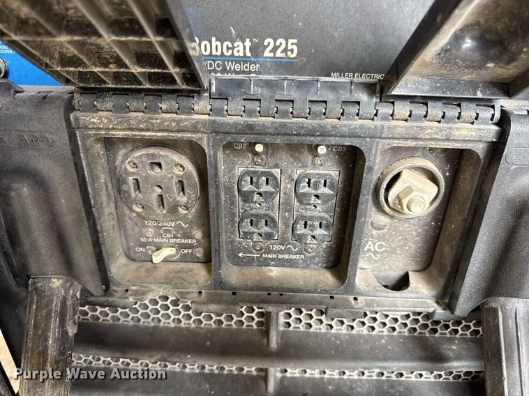 image for item EN4678 Miller Bobcat 225 welder/generator