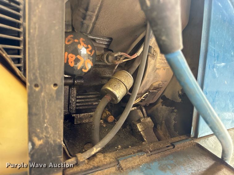 image for item EN4678 Miller Bobcat 225 welder/generator