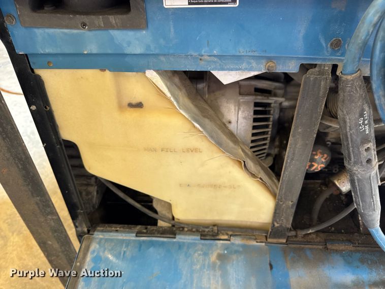 image for item EN4678 Miller Bobcat 225 welder/generator