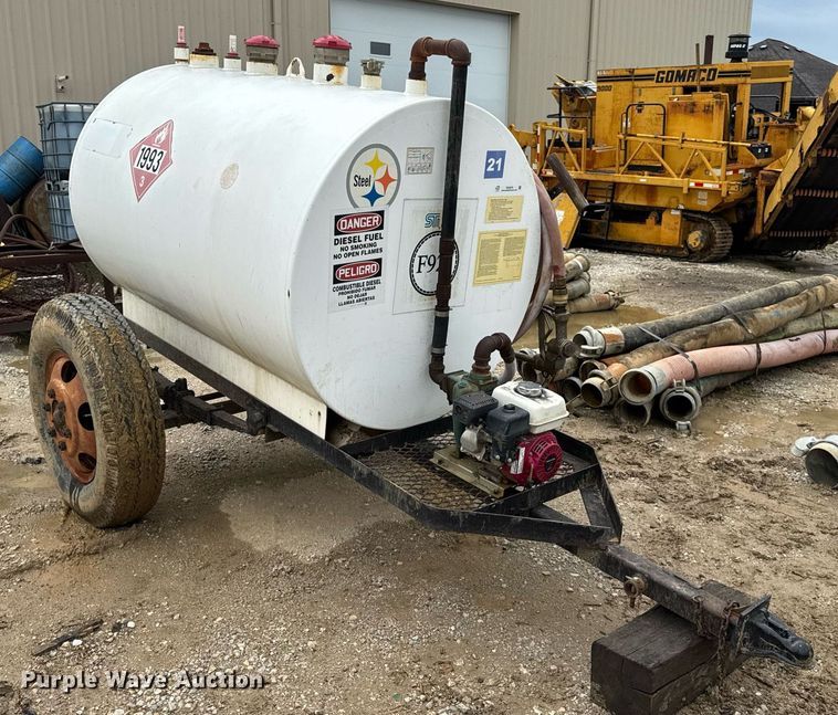 image for item EN4679 Fuel trailer