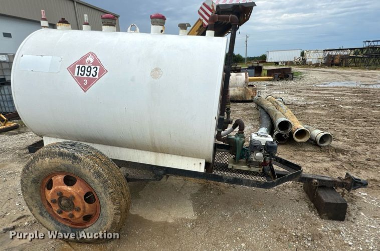 image for item EN4679 Fuel trailer